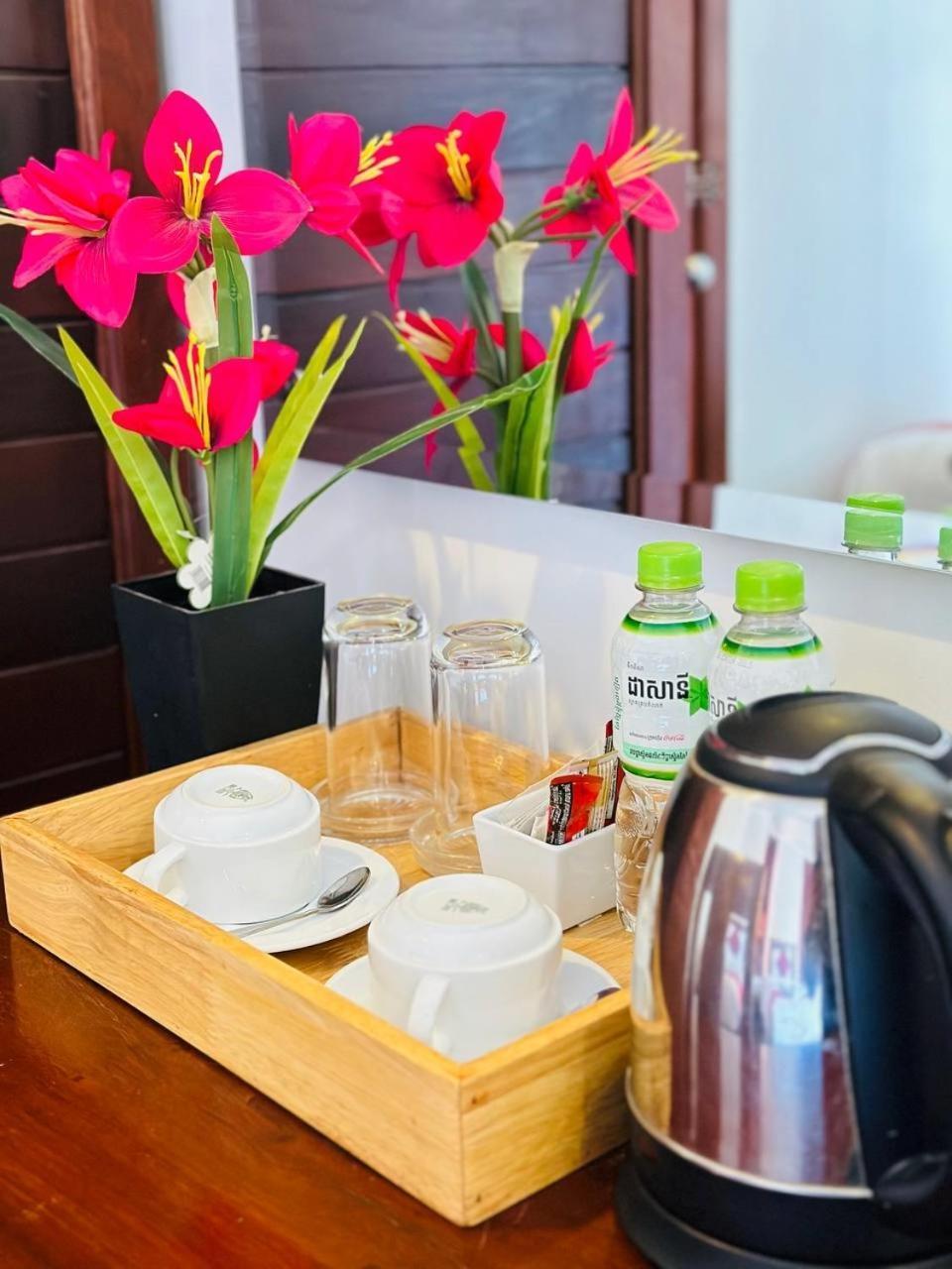 Holy Angkor Hotel Сиемрип Экстерьер фото
